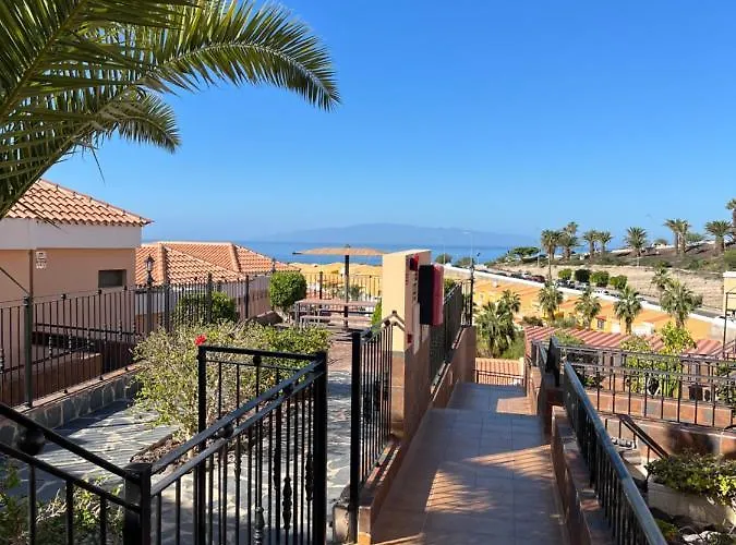 Tenerife Lucia, * Адехе