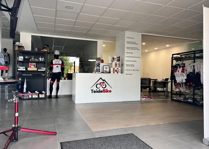 Tenerife Lucia, * Адехе